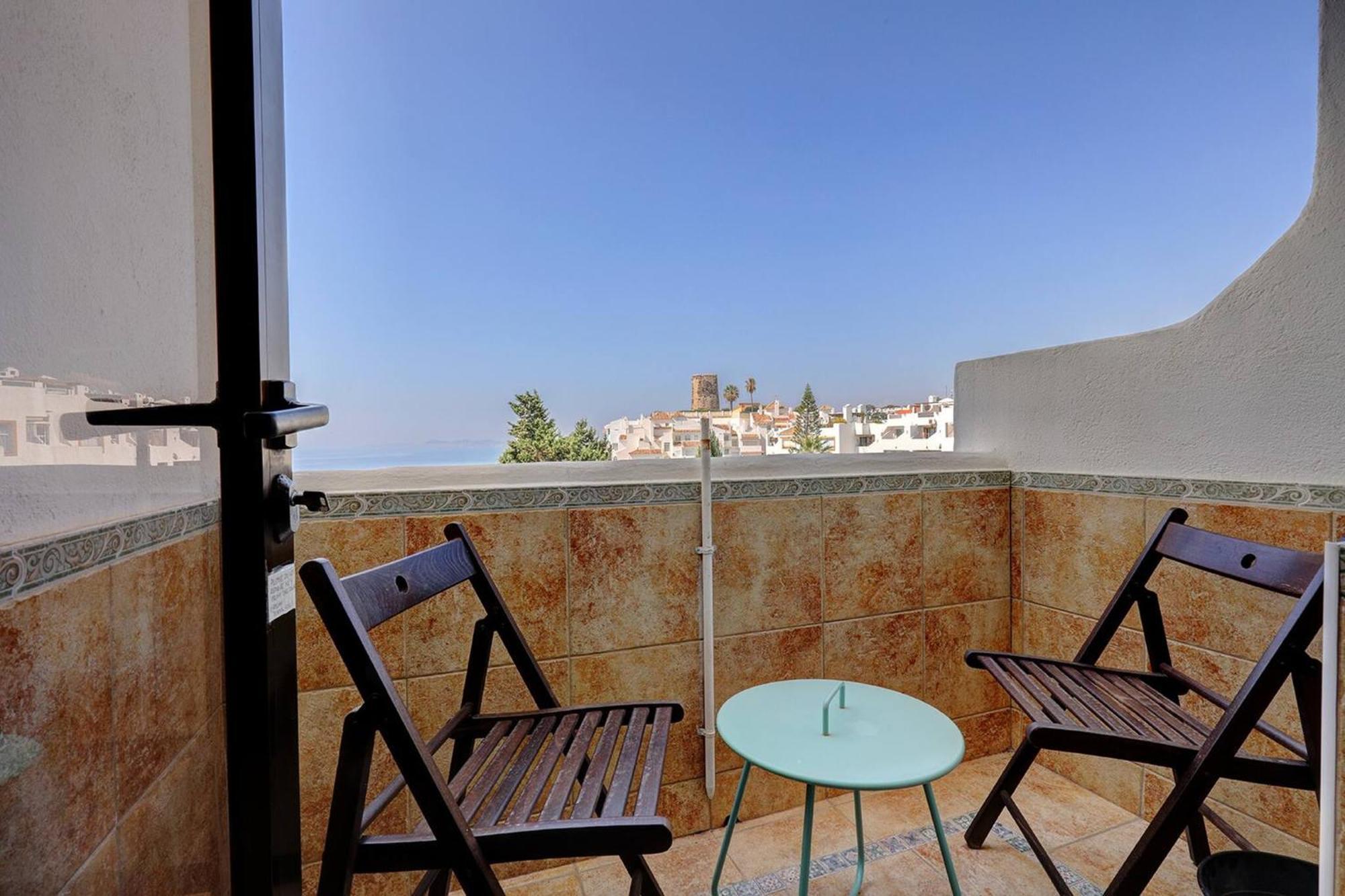 082 - Stunning Sea Views Beachfront Apartment Benalmadena Exterior photo