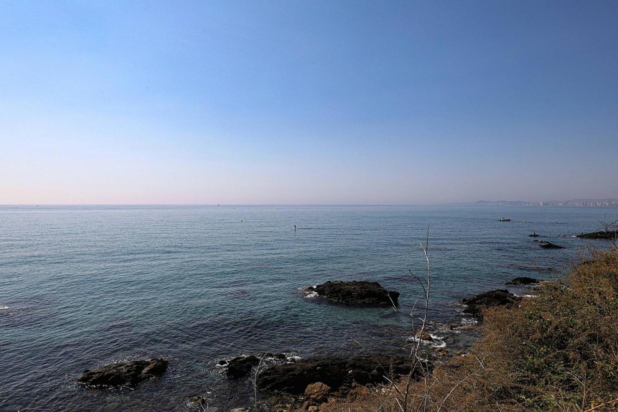 082 - Stunning Sea Views Beachfront Apartment Benalmadena Exterior photo